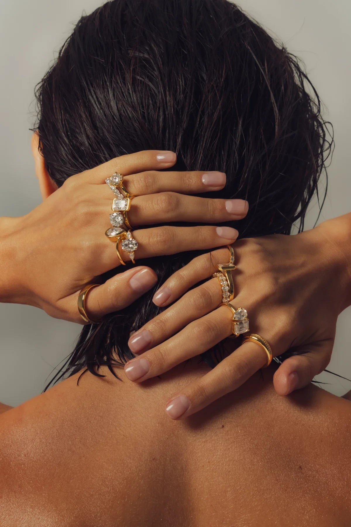 Imagen de contenido BRAVORA sobre joyería y anillos de compromiso