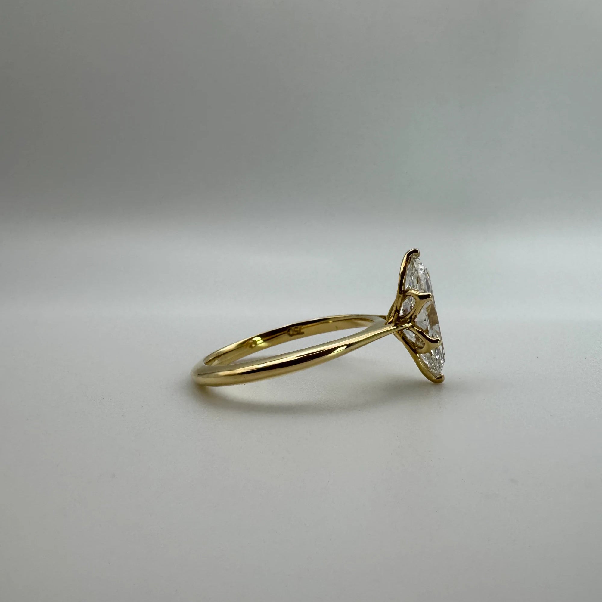 Fotografía de joya BRAVORA para contenido de anillos de compromiso