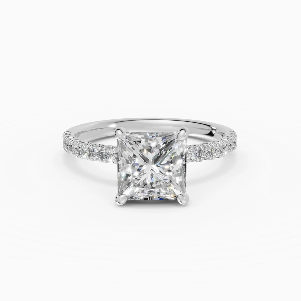 AURORA | Anillo solitario corte princesa medio pavé