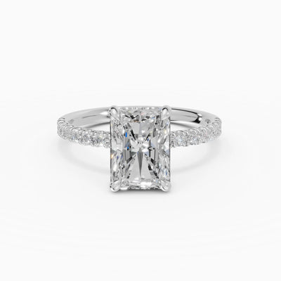 AURORA | Anillo solitario corte radiante medio pavé