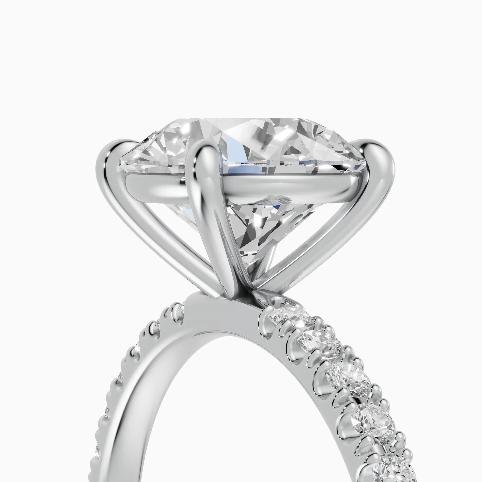 AURORA | Anillo solitario corte brillante medio pavé