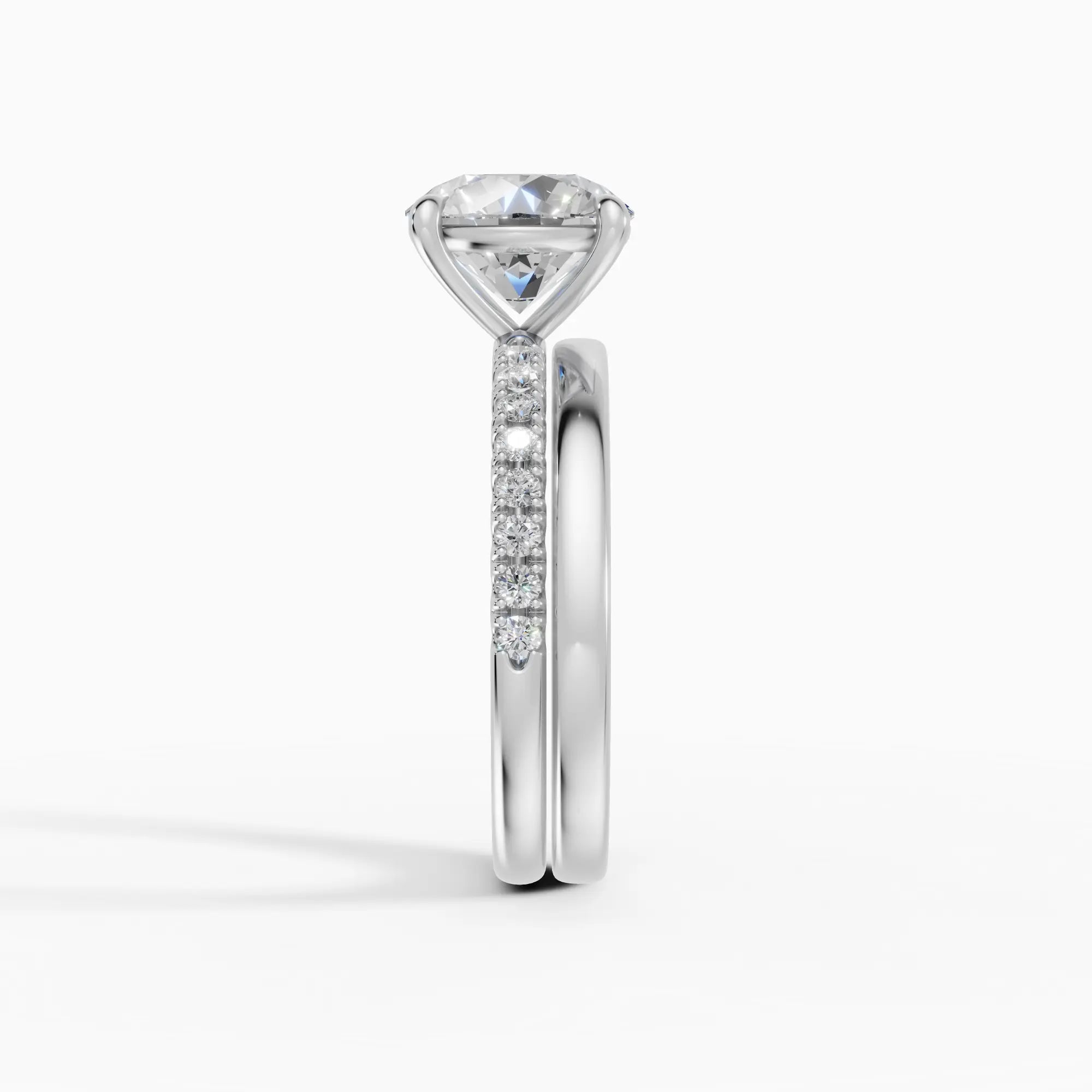 AURORA | Anillo solitario corte brillante medio pavé