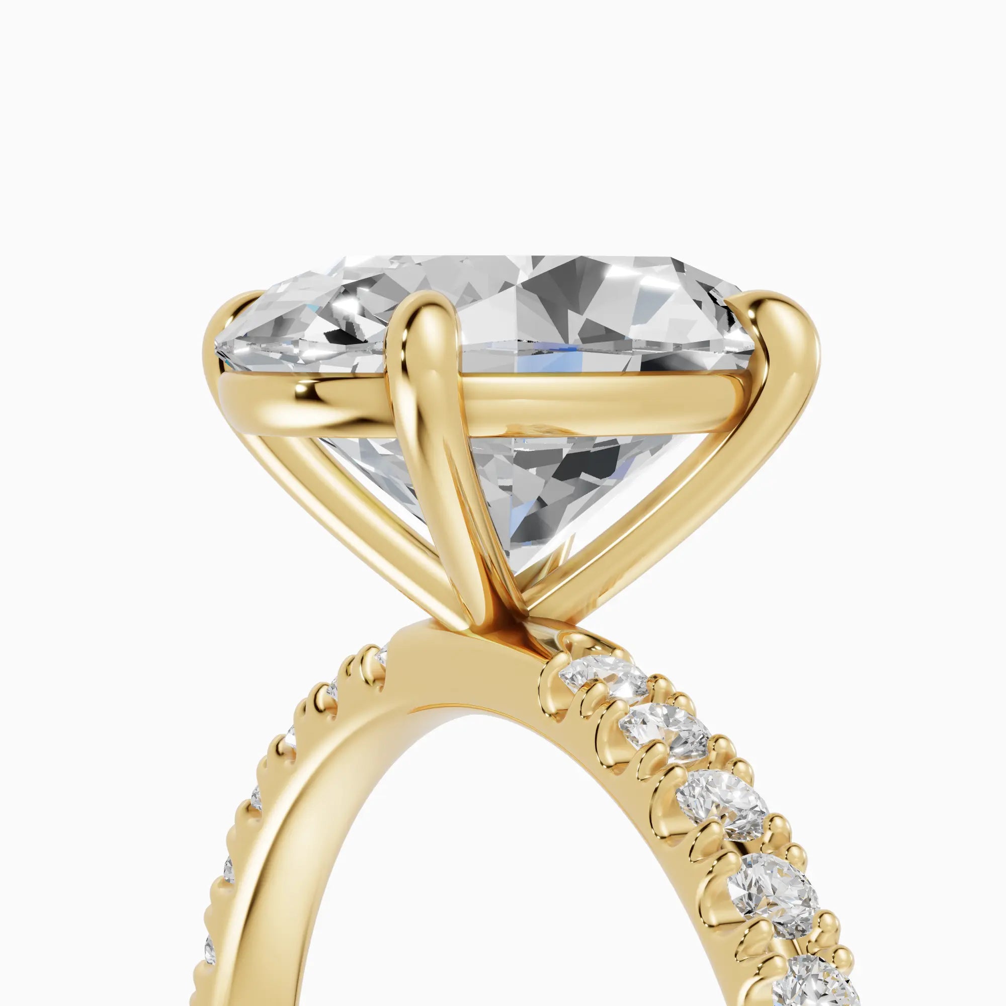 AURORA | Anillo solitario corte oval medio pavé