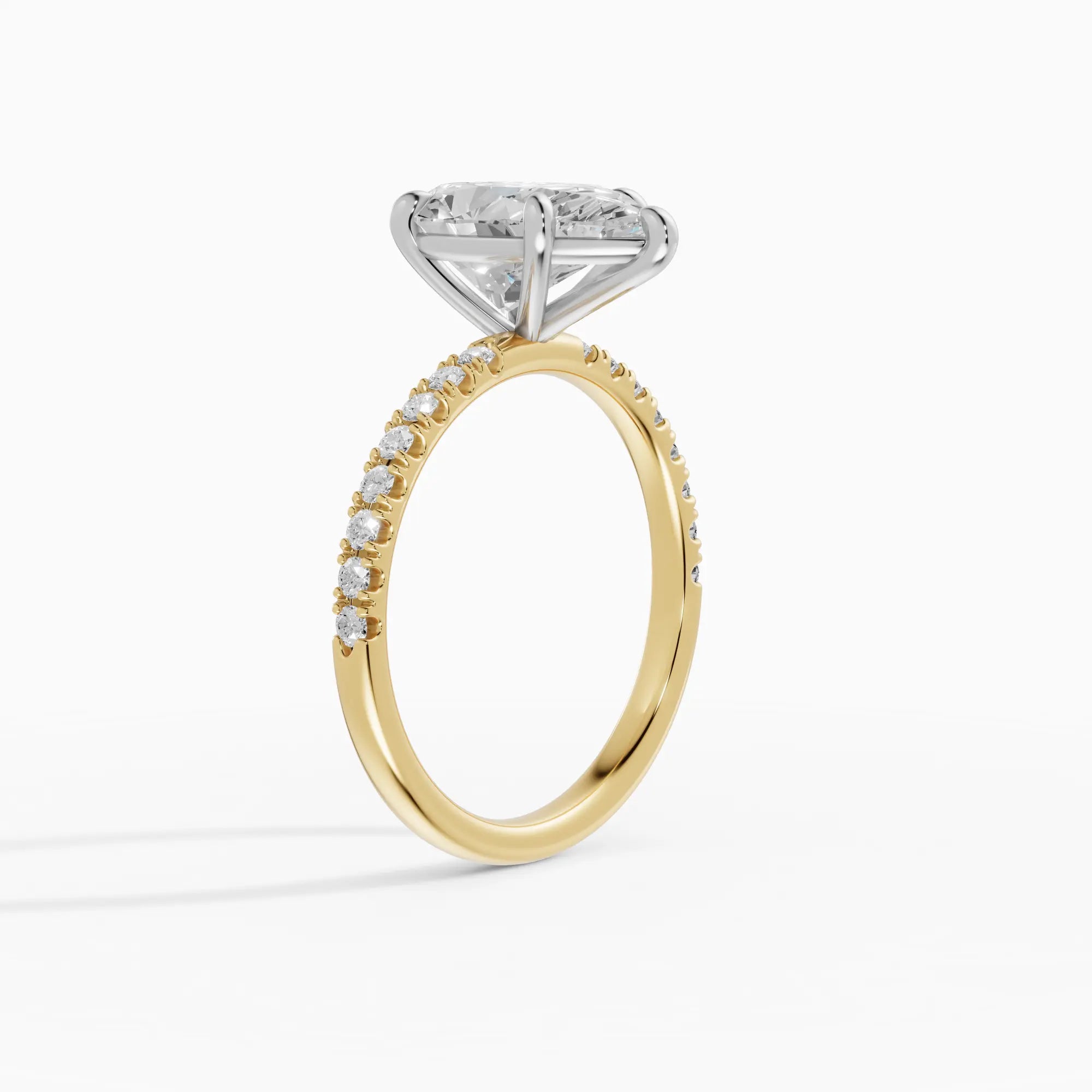 AURORA | Anillo solitario corte pera medio pavé