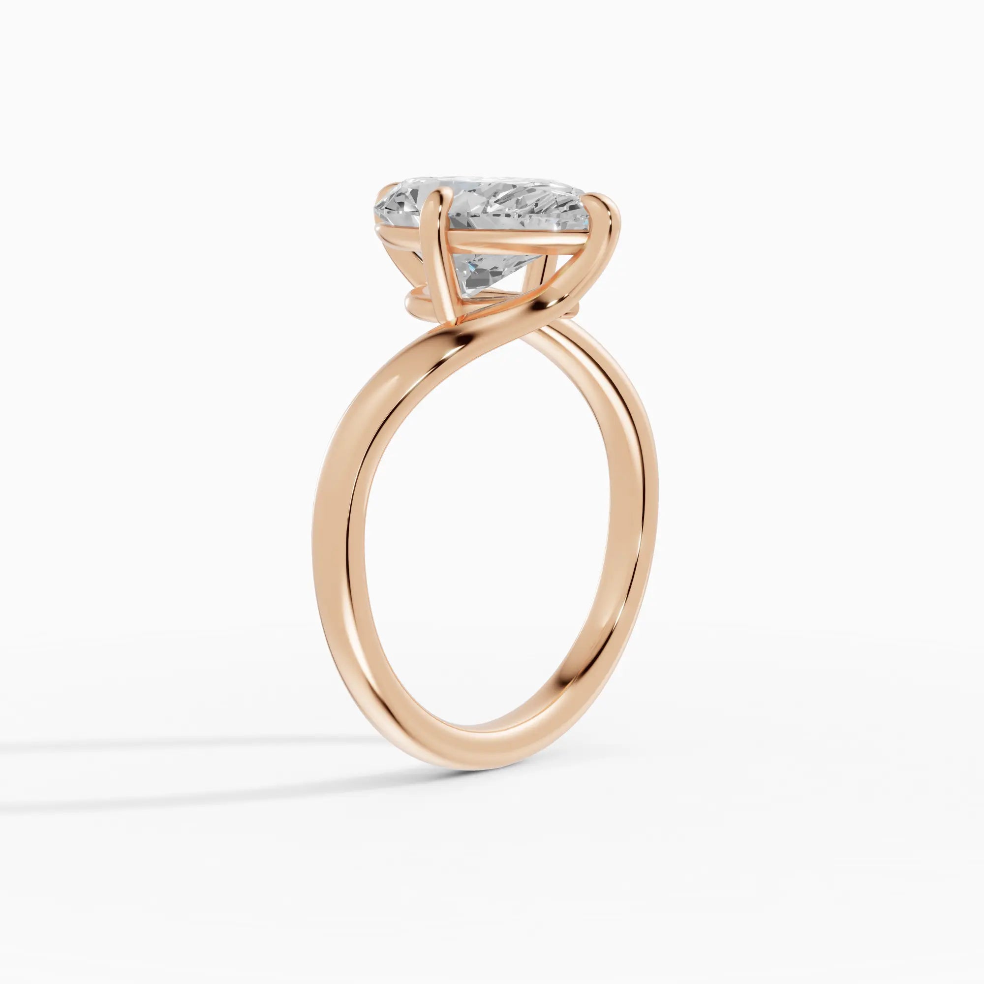 AXIS | Anillo pera con engaste compás bypass