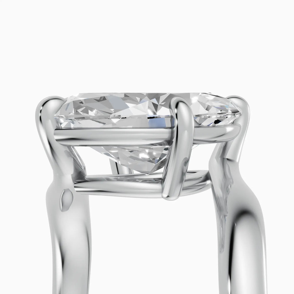 Anillo de compromiso AXIS marquesa con engaste compás bypass - lifestyle