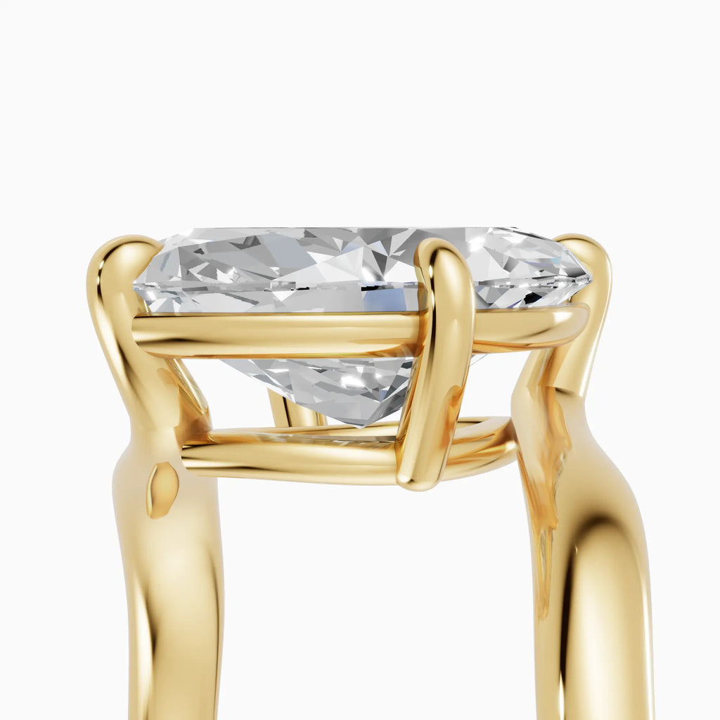 Anillo de compromiso AXIS marquesa con engaste compás bypass en oro amarillo 14k - detalle engaste