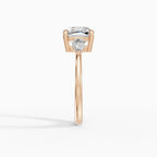 Anillo de compromiso ELARA cojín trilogía