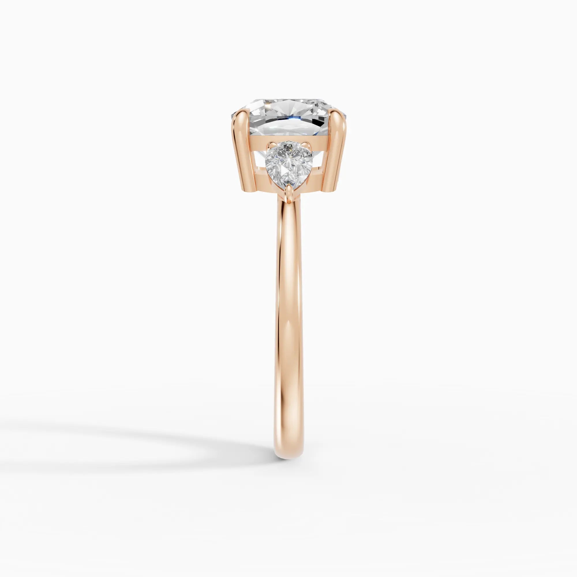 Anillo de compromiso ELARA cojín trilogía