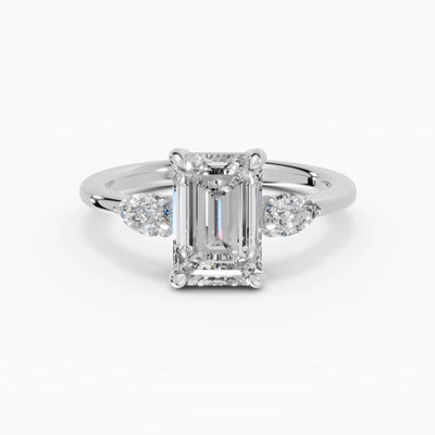 Anillo de compromiso ELARA esmeralda trilogía - lifestyle