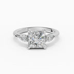 Anillo de compromiso ELARA princesa trilogía - primer plano