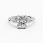 Anillo de compromiso ELARA radiante trilogía - primer plano