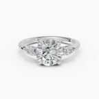 Anillo de compromiso ELARA brillante trilogía - galería