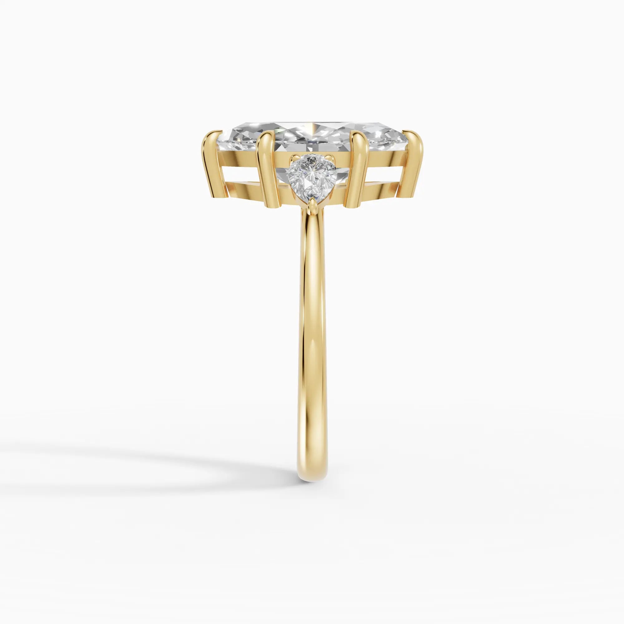 Anillo de compromiso ELARA marquesa trilogía en oro amarillo 14k - detalle engaste