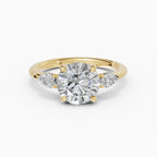 Anillo de compromiso ELARA brillante trilogía en oro amarillo 18k