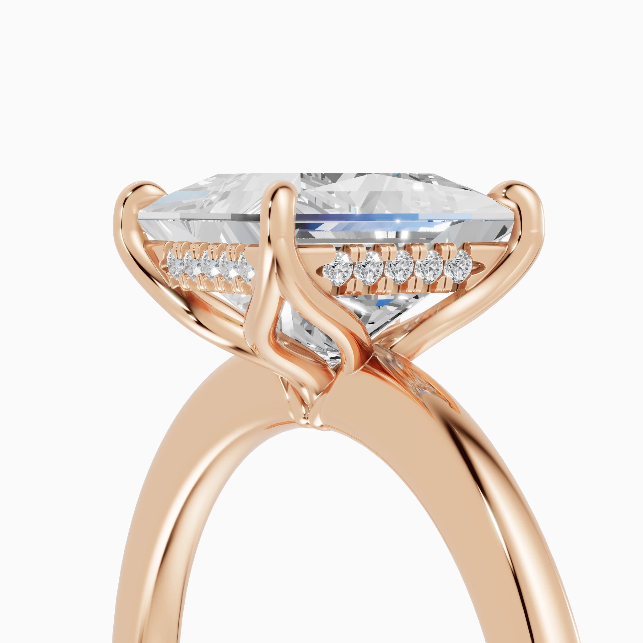 Anillo de compromiso Flora en oro rosa con diamante corte princesa de 2 quilates