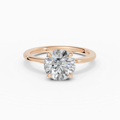 Anillo de compromiso Flora en oro rosa con diamante corte brillante de 2 quilates detalle del aro