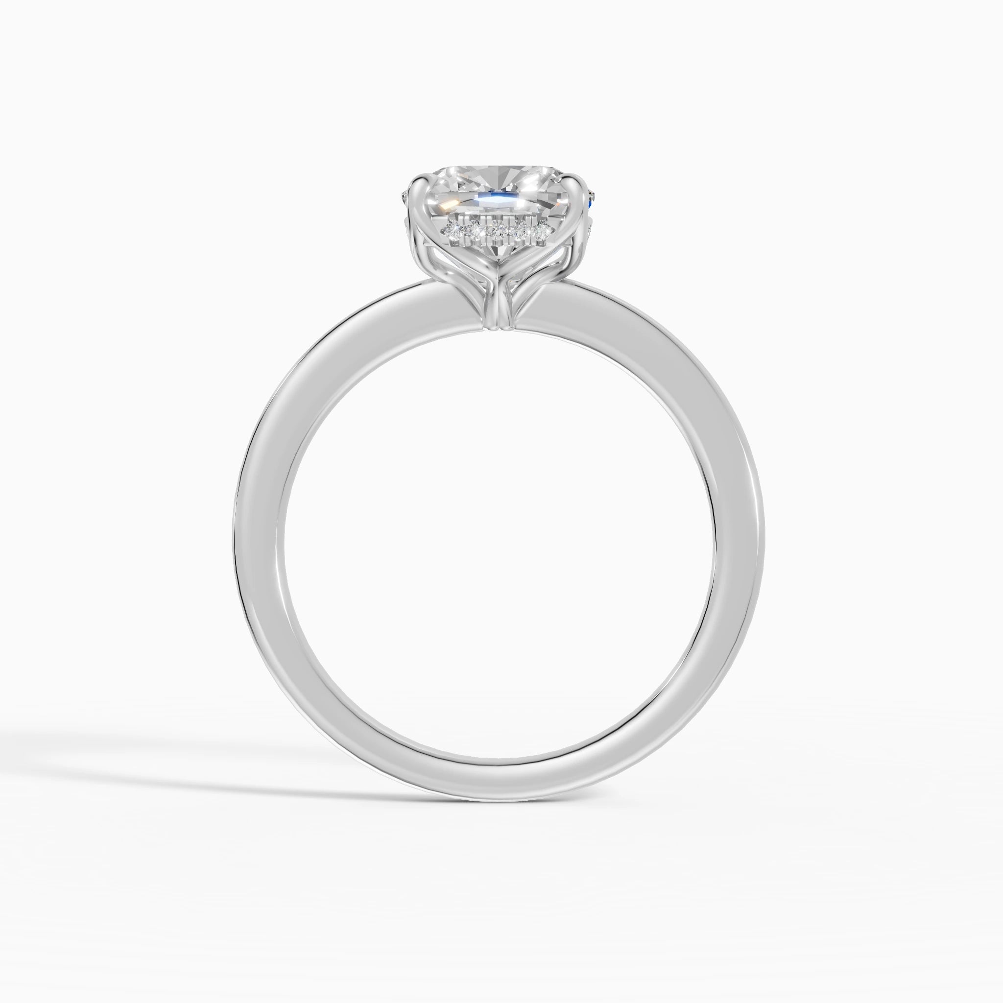 Anillo de compromiso Flora en oro blanco con diamante corte cojín de 2 quilates detalle del aro