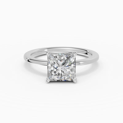 Anillo de compromiso Flora en oro blanco con diamante corte princesa de 2 quilates detalle del aro