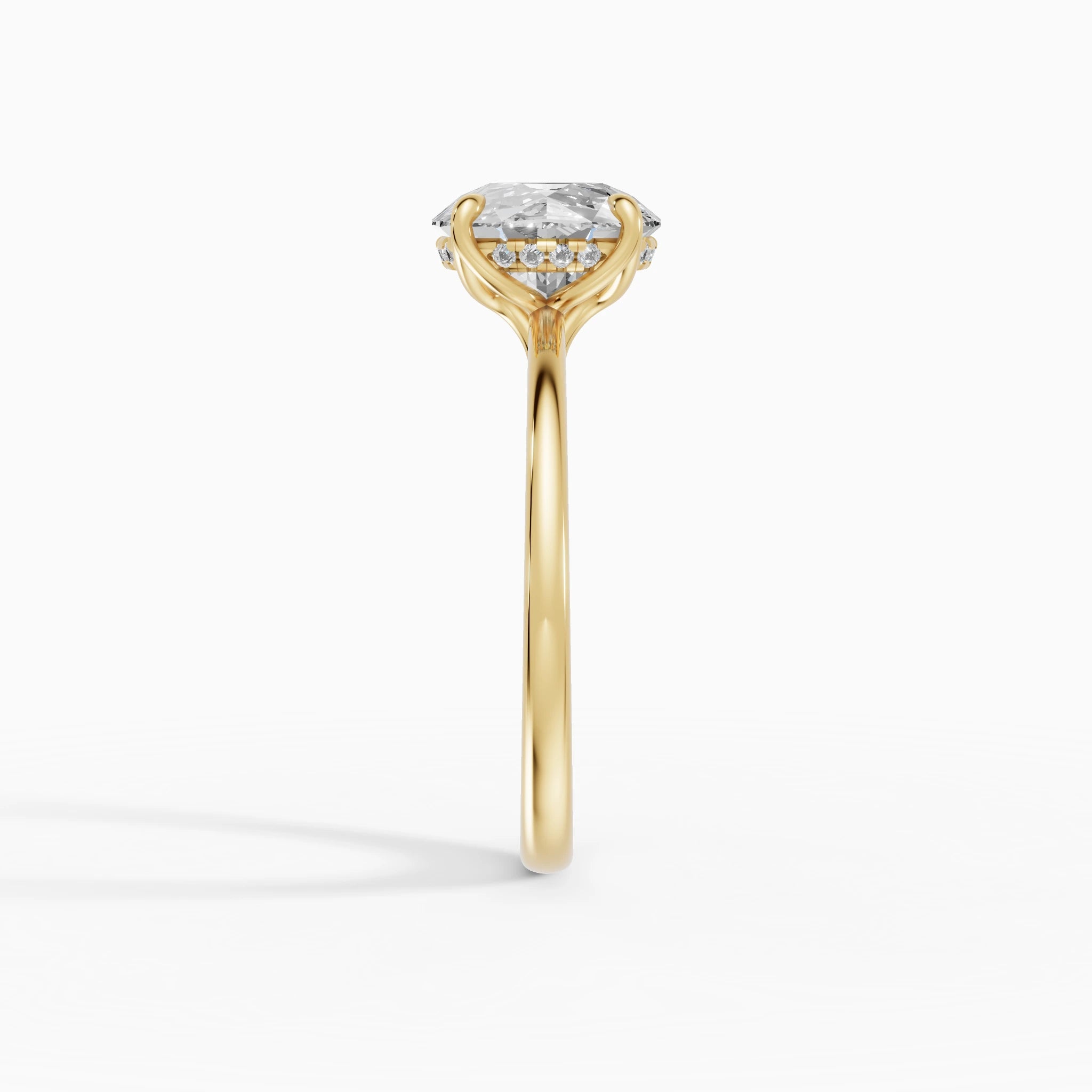 Anillo de compromiso Flora en oro amarillo con diamante corte brillante de 2 quilates vista perfil