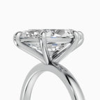 Anillo de compromiso GAIA marquesa solitario en oro blanco 18k - detalle engaste