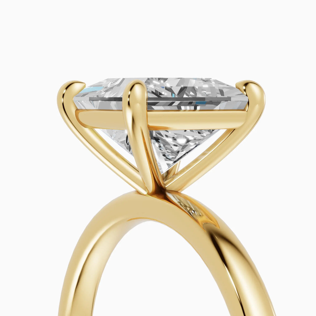 Anillo de compromiso GAIA princesa solitario en oro amarillo 18k - detalle engaste