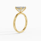 Anillo de compromiso GAIA princesa solitario en oro amarillo 18k - vista lateral