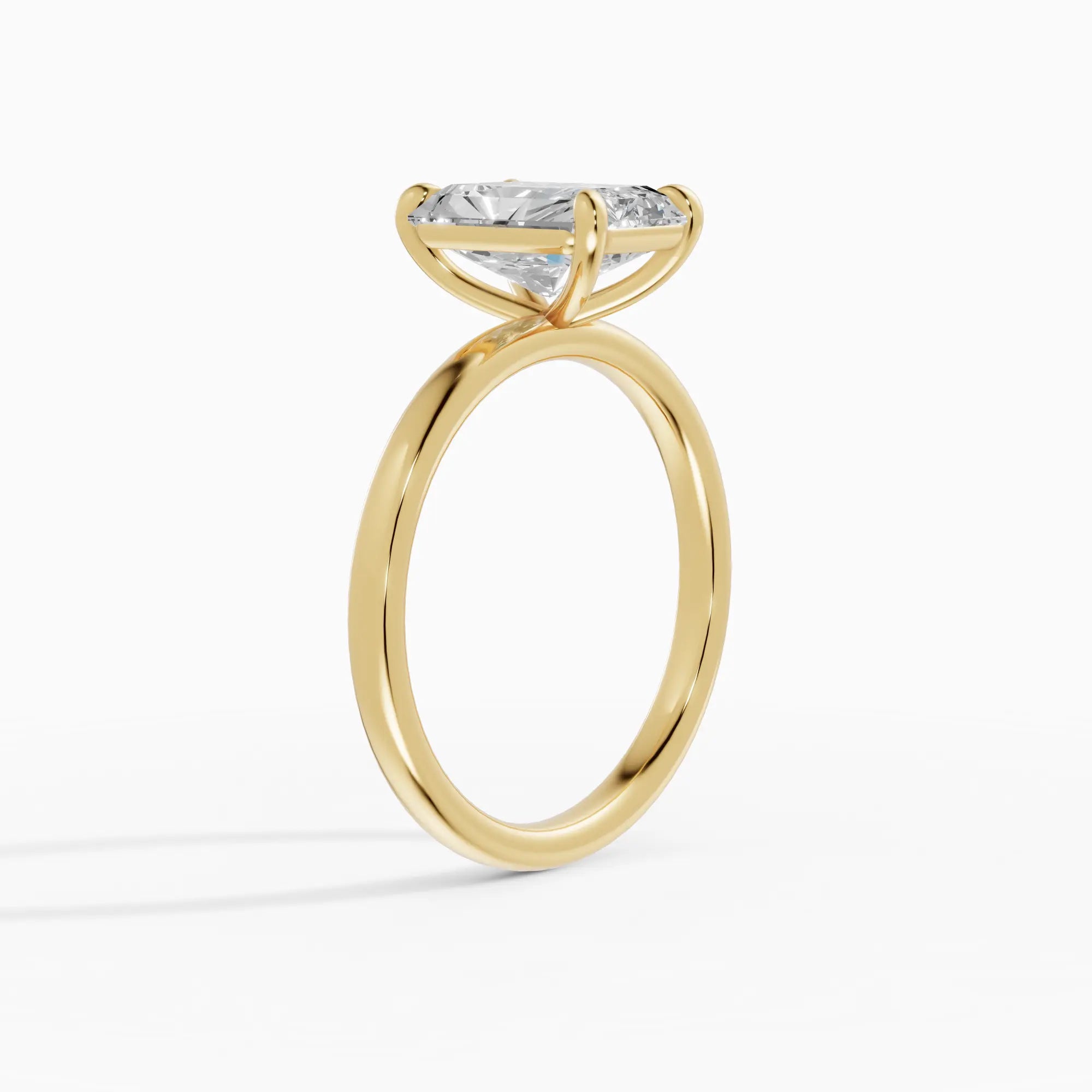 Anillo de compromiso GAIA radiante solitario en oro amarillo 18k - vista lateral