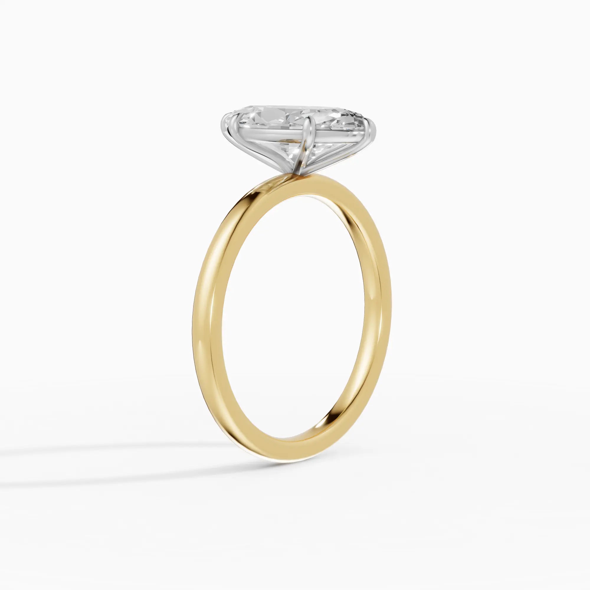Anillo de compromiso GAIA marquesa solitario bicolor oro amarillo y oro blanco 18k