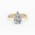 Anillo de compromiso GAIA pera solitario bicolor oro amarillo y oro blanco 18k