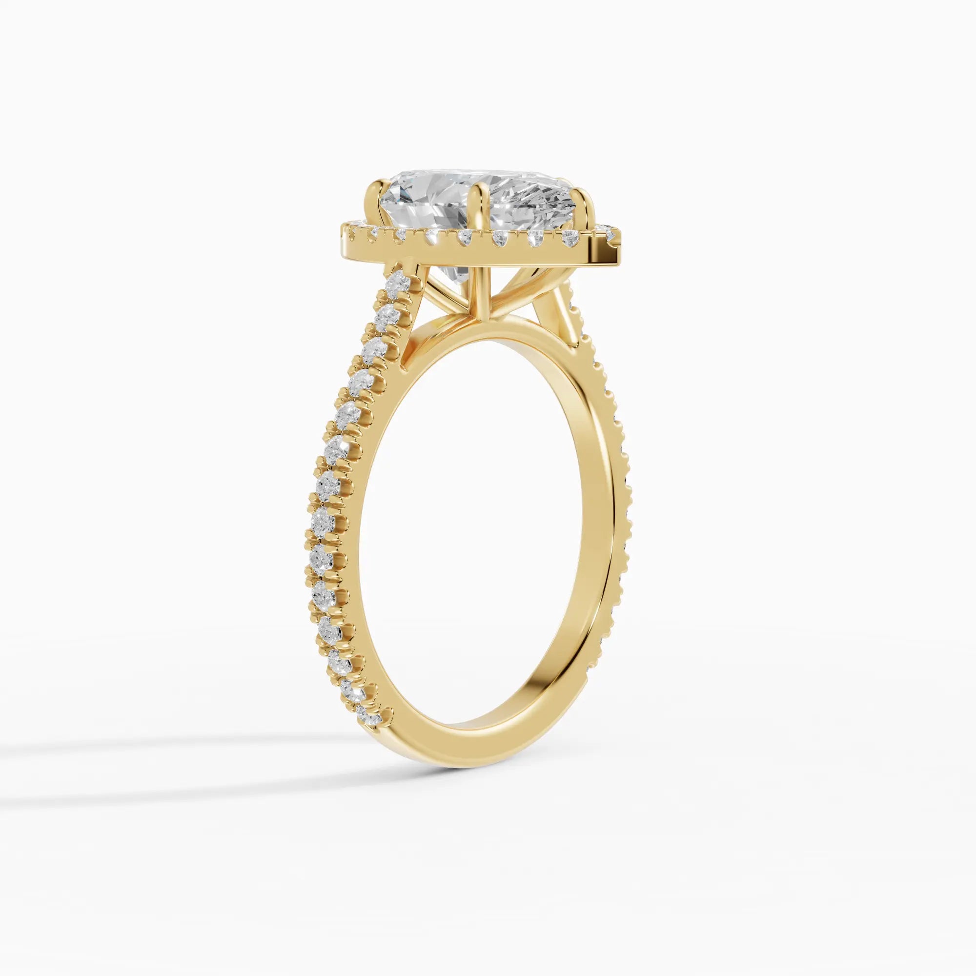 HELIA | Anillo halo pera con catedral