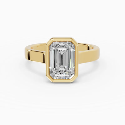 Anillo de compromiso HERA esmeralda solitario biselado en oro amarillo 18k