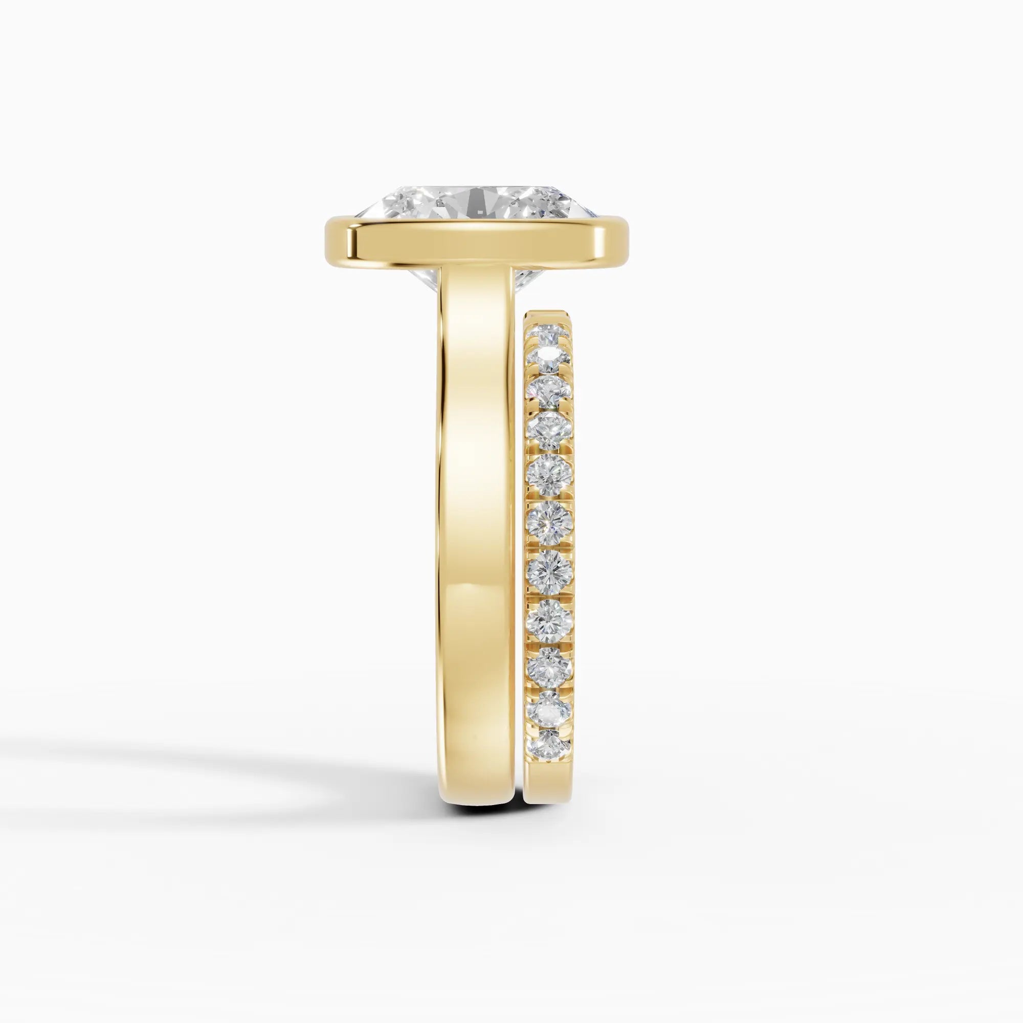 Anillo de compromiso HERA oval solitario biselado en oro amarillo 14k - detalle engaste