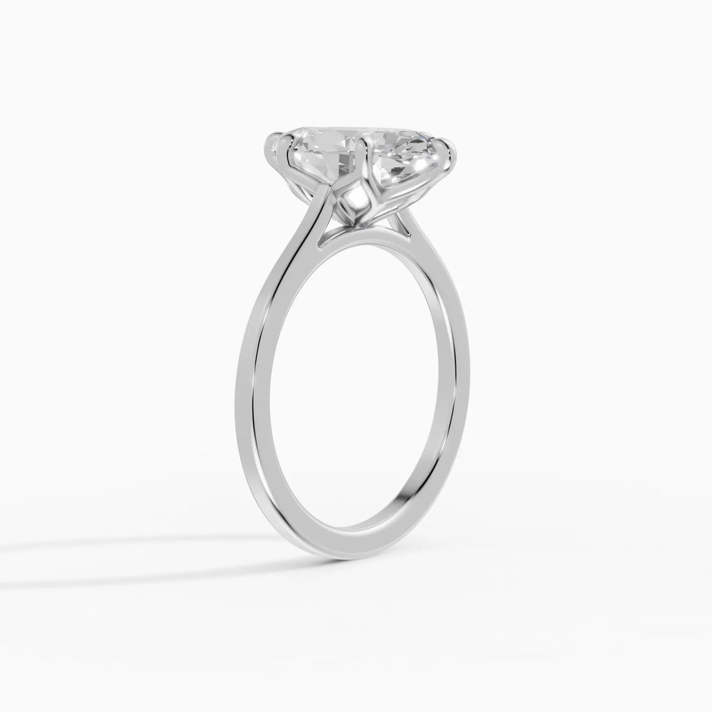 Anillo de compromiso MAGNOLIA marquesa solitario engaste floral - puesto en mano