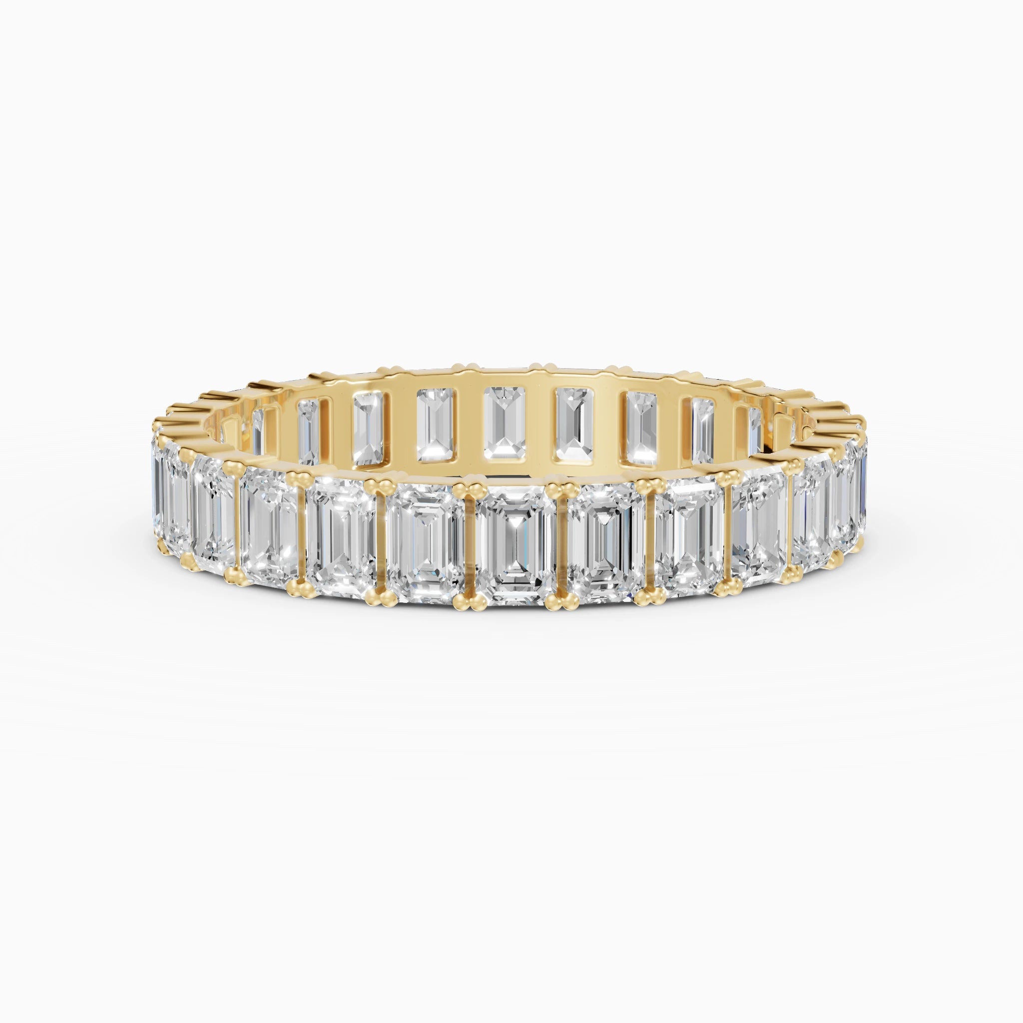 Anillo de compromiso Strata en oro amarillo con diamantes corte esmeralda de 0,1 ct total