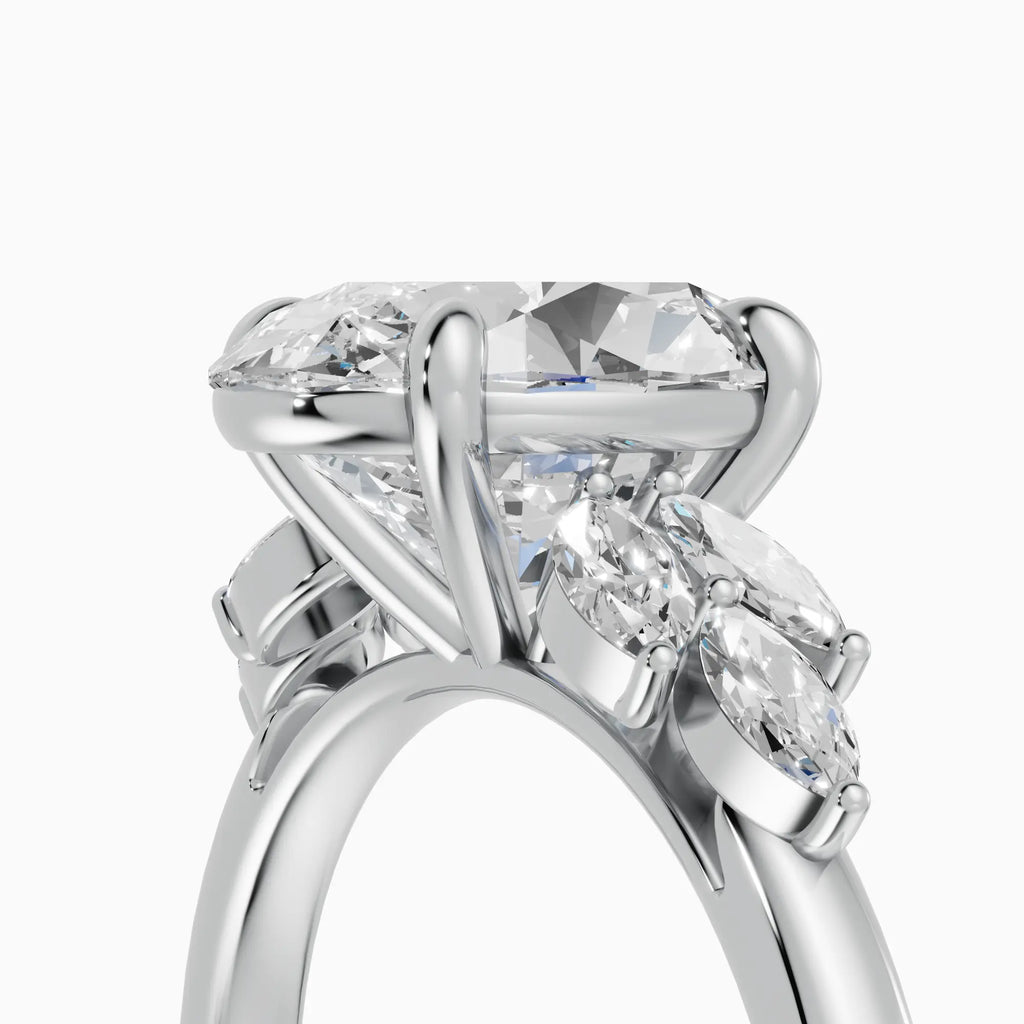 Anillo de compromiso VESTA oval clúster - vista trasera
