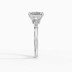 Anillo de compromiso VESTA princesa clúster - primer plano