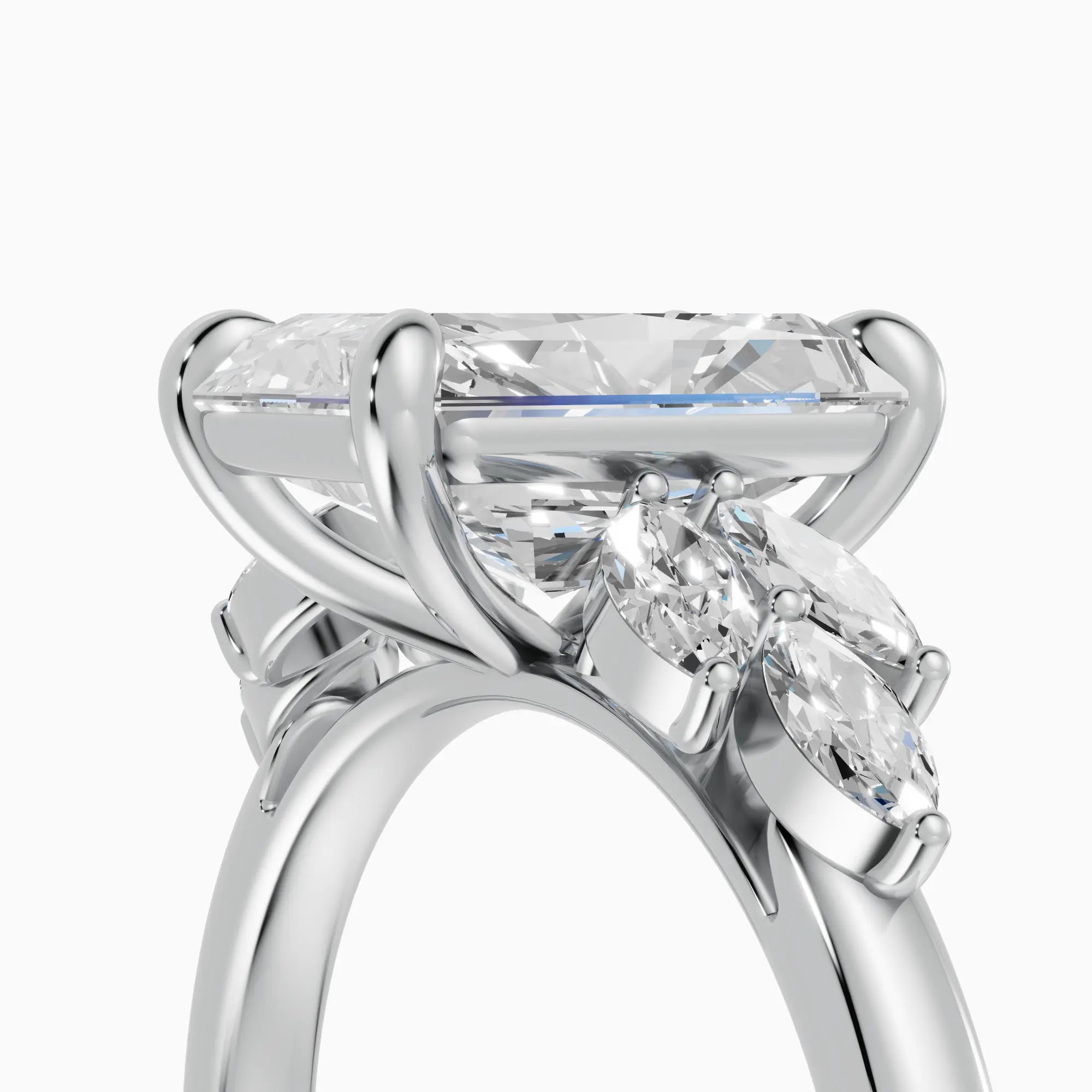 VESTA | Anillo clúster radiante