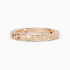 Alianza martillada confort fit en oro rosa 18k de 2,5 mm, vista frontal - BRAVORA joyeria