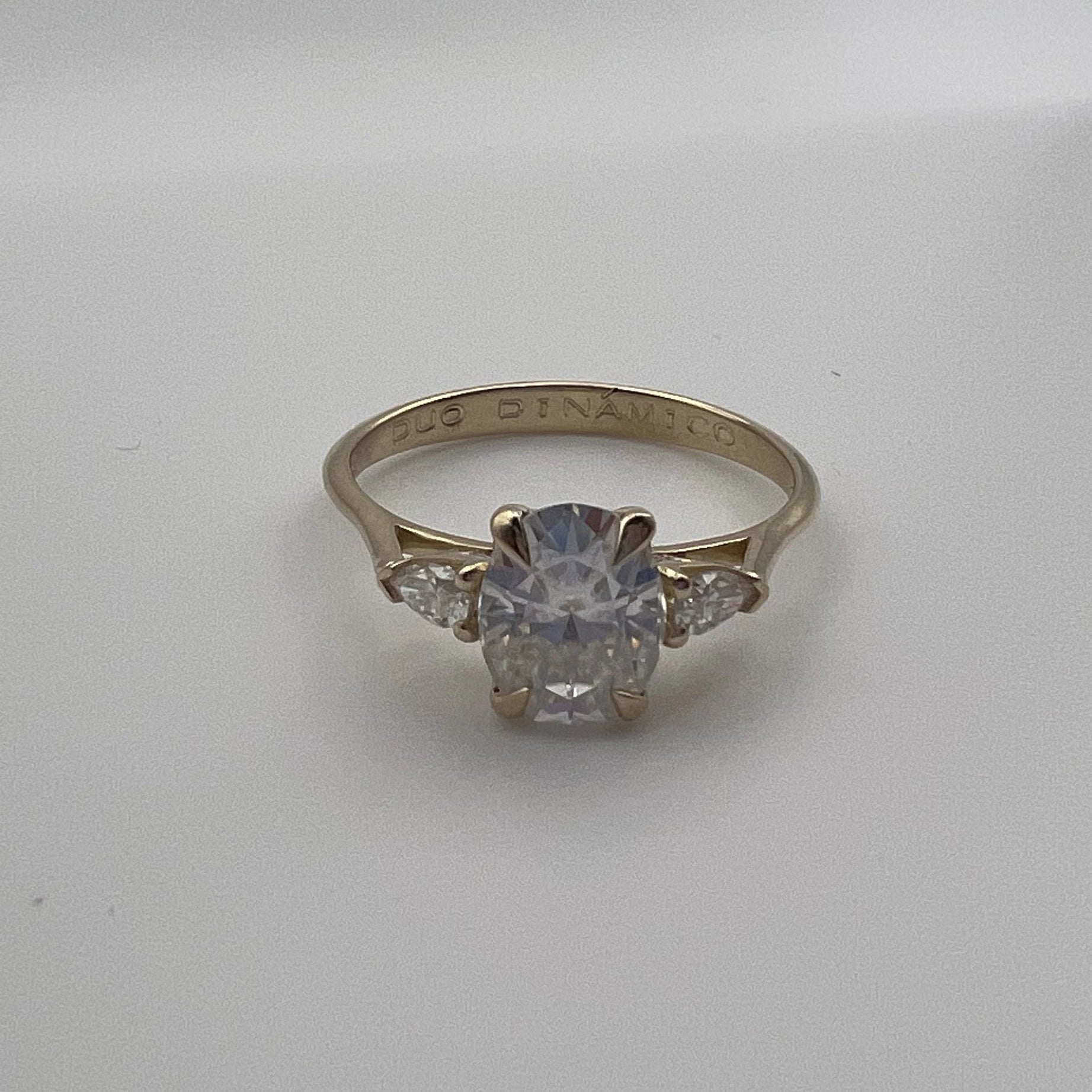 Imagen de joyería BRAVORA para colección de anillos de compromiso