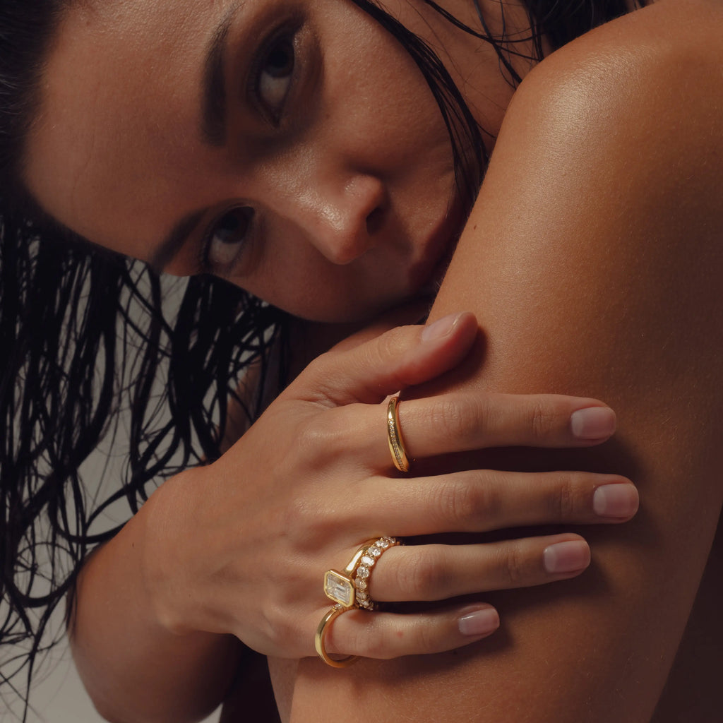 HERA | Anillo solitario brillante biselado