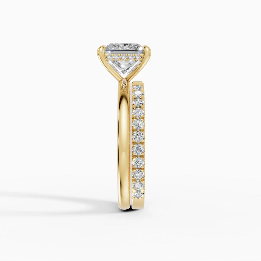 Anillo de compromiso THEIA princesa solitario halo escondido en oro amarillo - vista superior