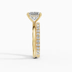 Anillo de compromiso THEIA princesa solitario halo escondido en oro amarillo - vista superior
