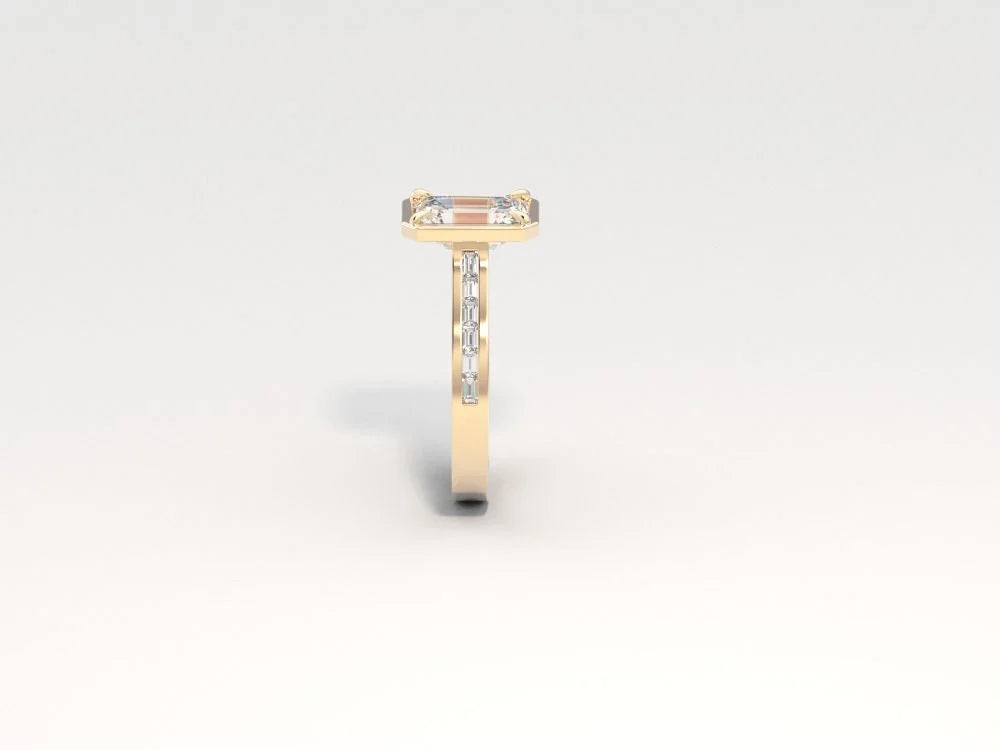 Anillo de compromiso talla esmeralda en oro amarillo 18k hecho a medida por BRAVORA