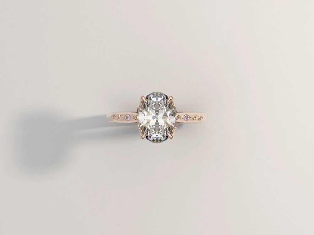 Anillo de compromiso oval solitario floral en oro rosa 18k hecho a medida por BRAVORA