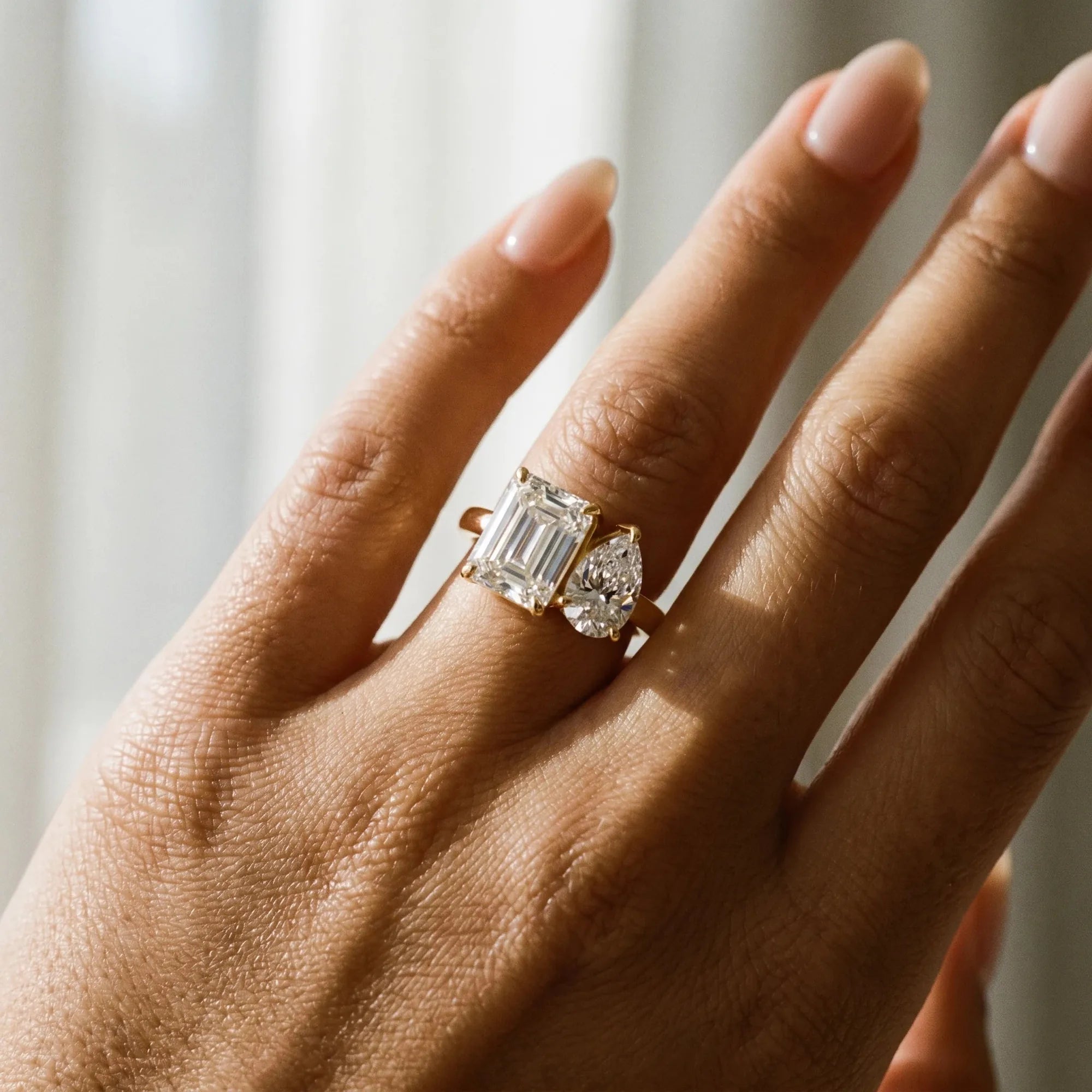 Romeo And Juliet en oro amarillo, puesta en la mano - BRAVORA joyería