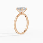 Anillo de compromiso THEIA brillante solitario halo escondido - puesto en mano