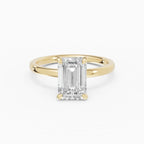 Anillo de compromiso THEIA esmeralda solitario halo escondido en oro amarillo 18k