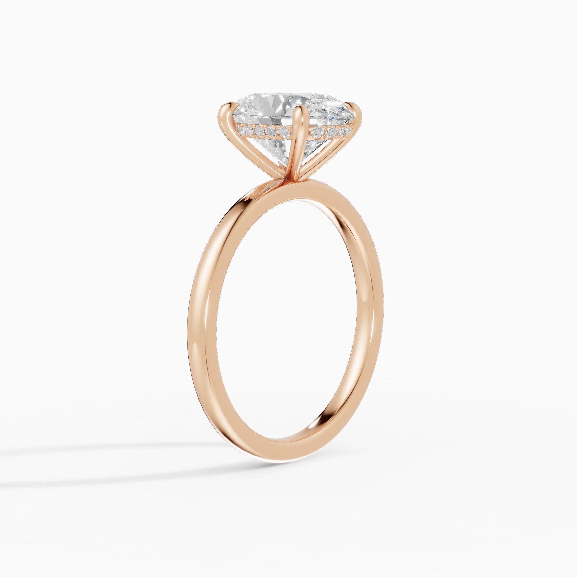 Anillo de compromiso THEIA oval solitario halo escondido - comparativa
