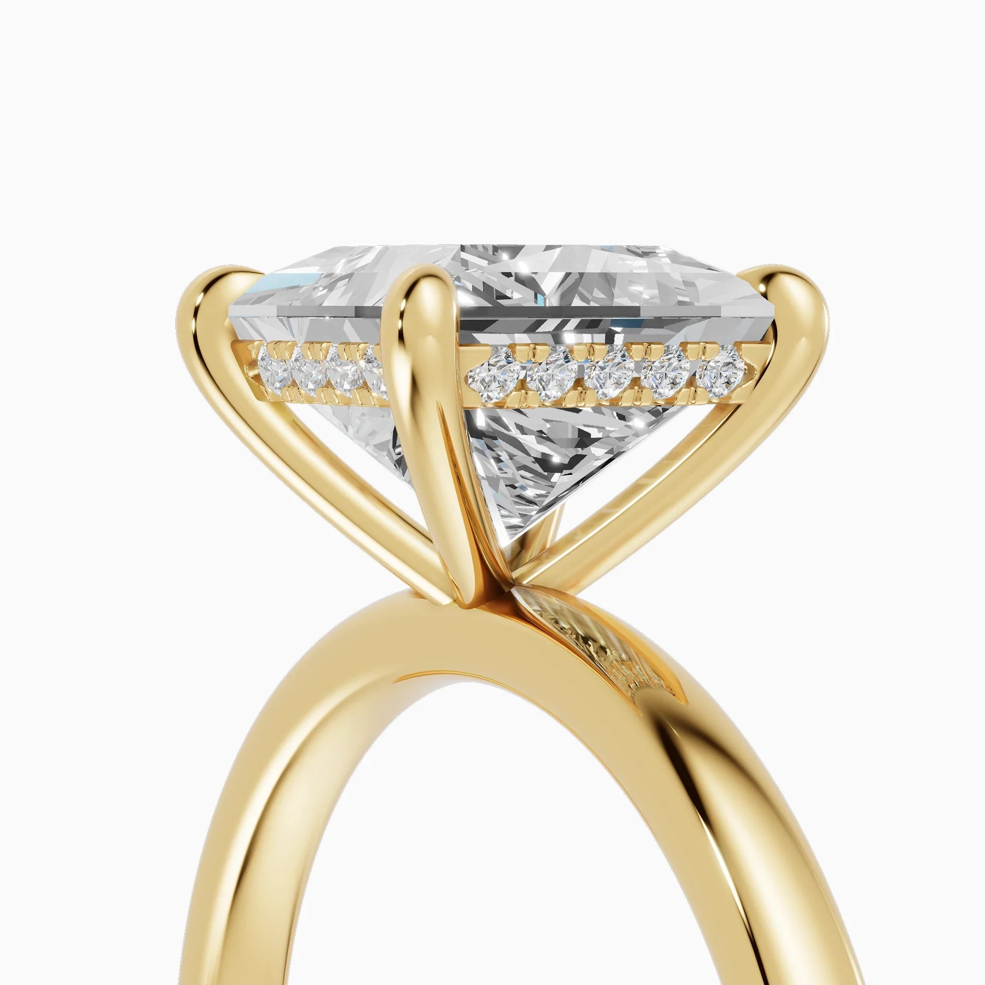 Anillo de compromiso THEIA princesa solitario halo escondido en oro amarillo - detalle engaste
